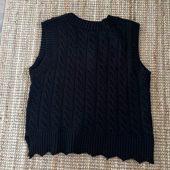 Princess Polly Sweater Vest - Picture 2 of 2
